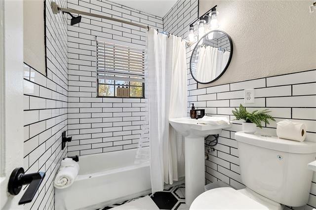 4400 Gaston Avenue - Photo 5