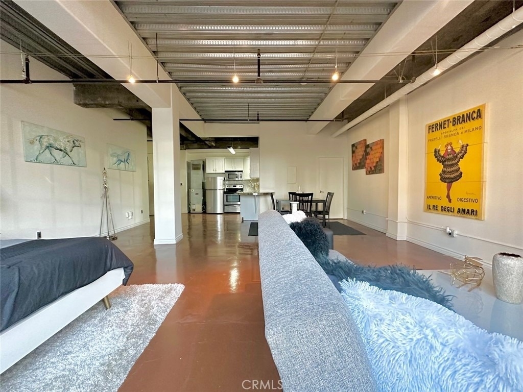 312 W 5th Street - Photo 6