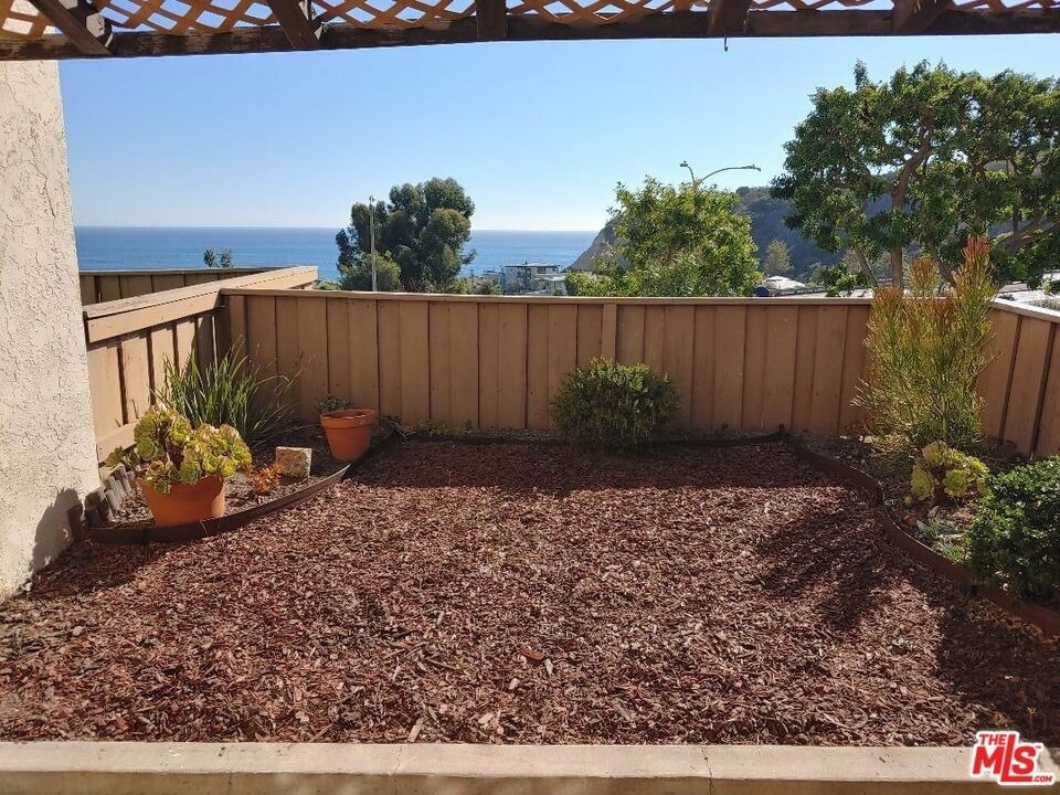 23918 De Ville Way - Photo 48