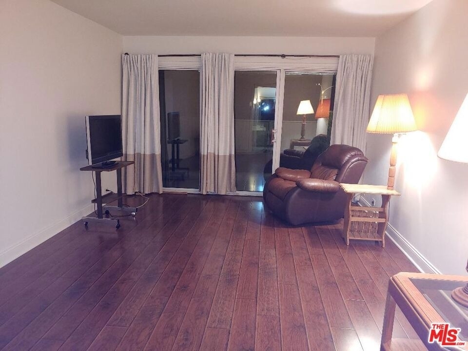 23918 De Ville Way - Photo 22