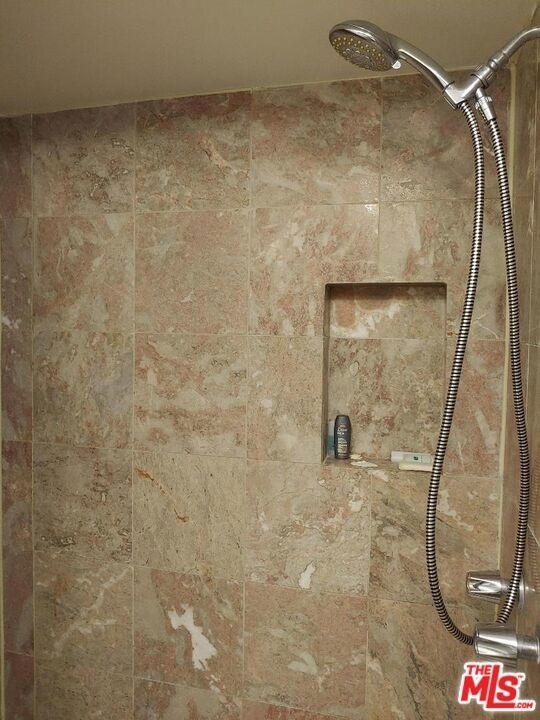 23918 De Ville Way - Photo 29