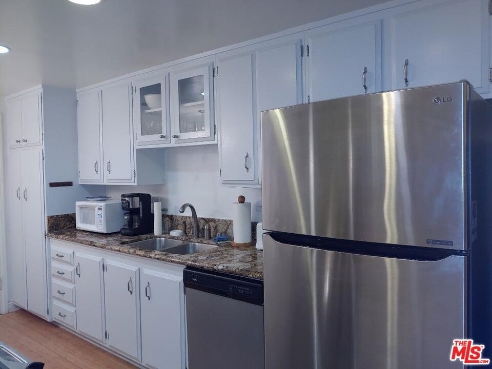 23918 De Ville Way - Photo 16