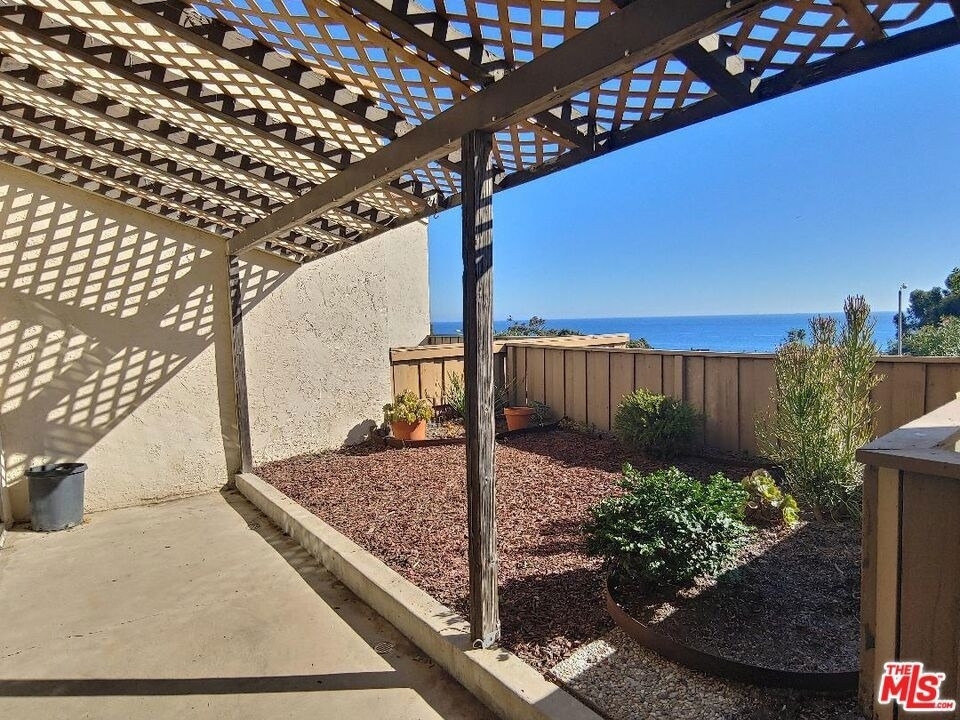23918 De Ville Way - Photo 45