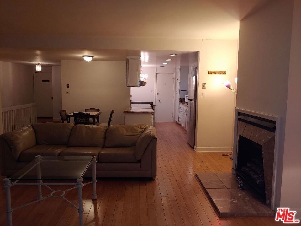 23918 De Ville Way - Photo 5