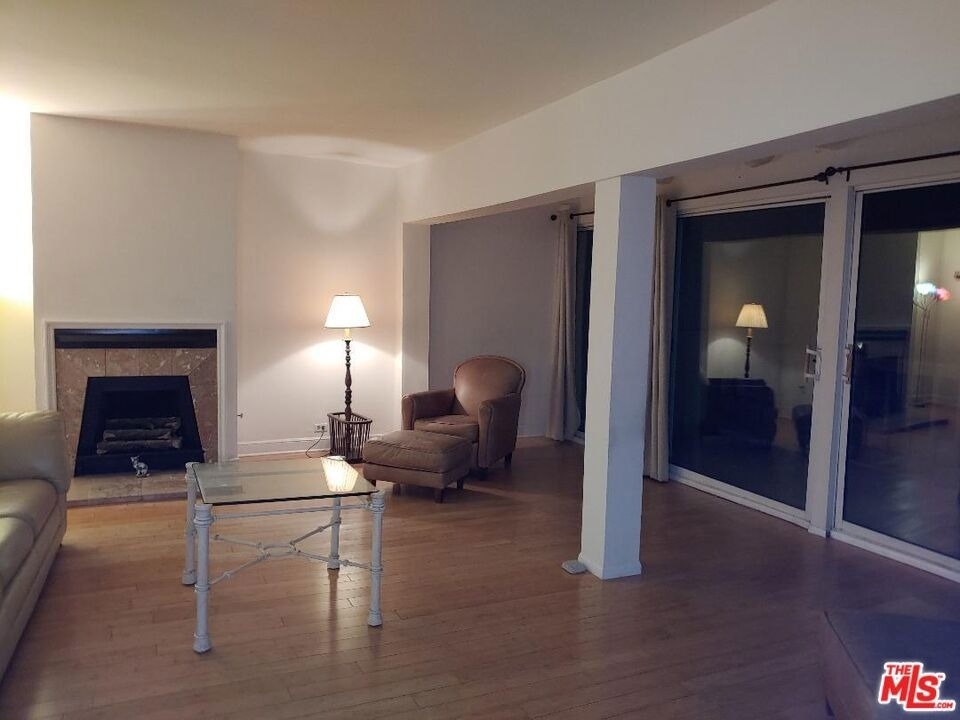 23918 De Ville Way - Photo 9