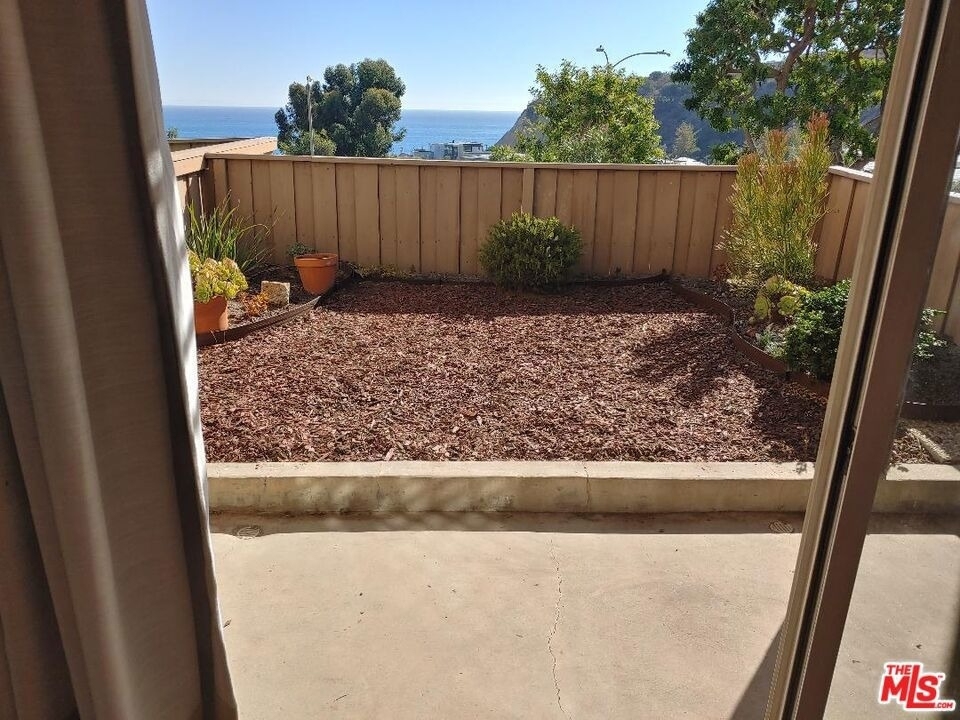 23918 De Ville Way - Photo 50