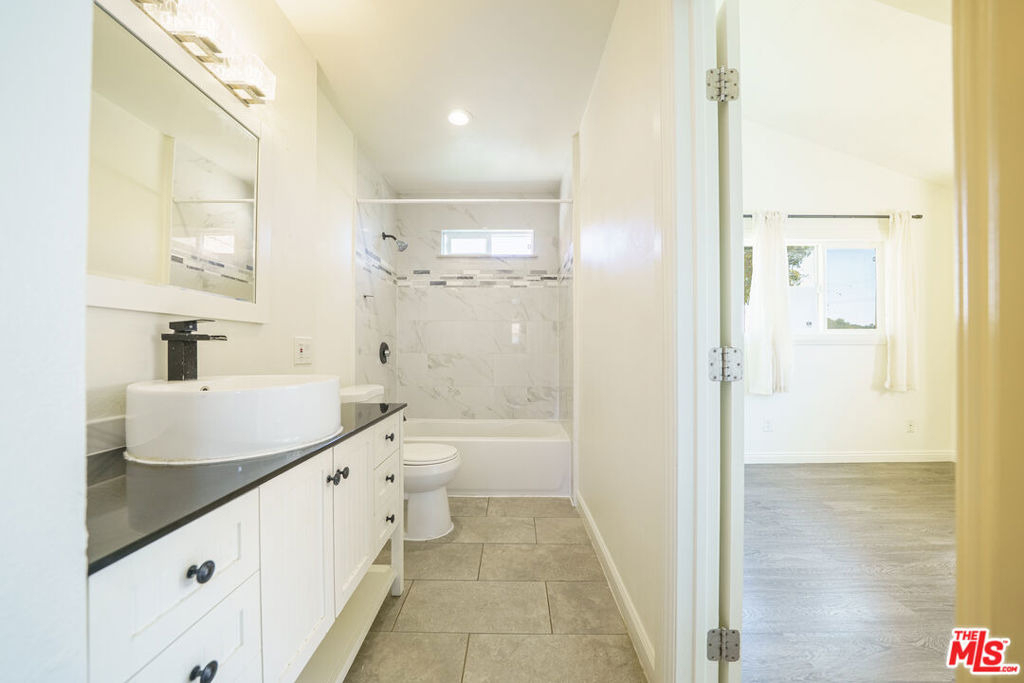 43609 Stanridge Avenue - Photo 9