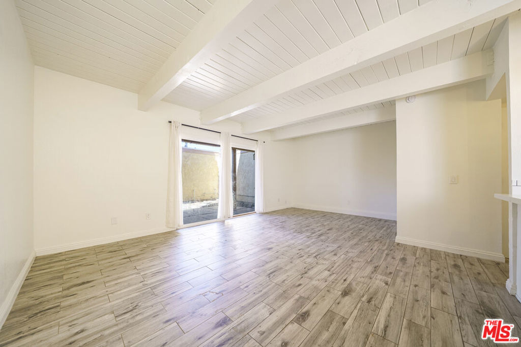 43609 Stanridge Avenue - Photo 2