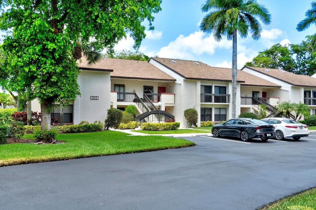 5153 Oak Hill Lane - Photo 1