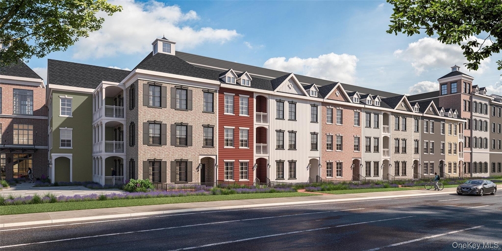 111 Hempstead Turnpike - Photo 1