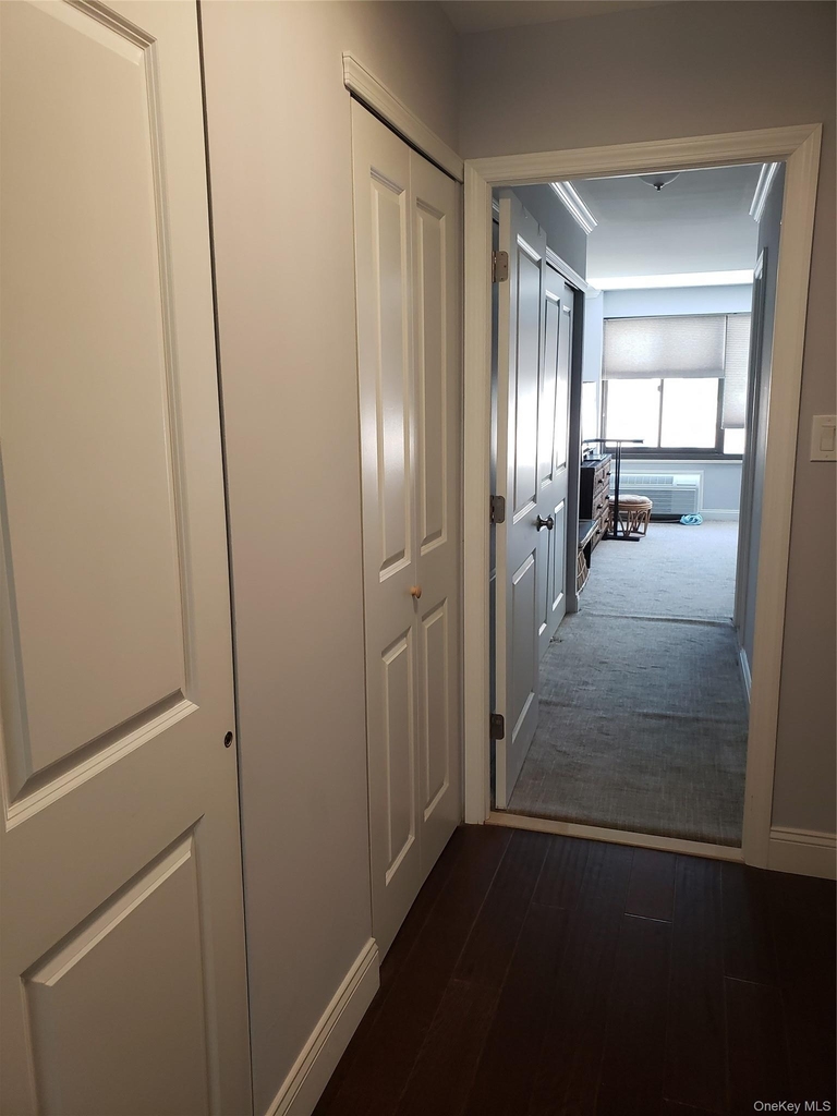100 W Broadway - Photo 34