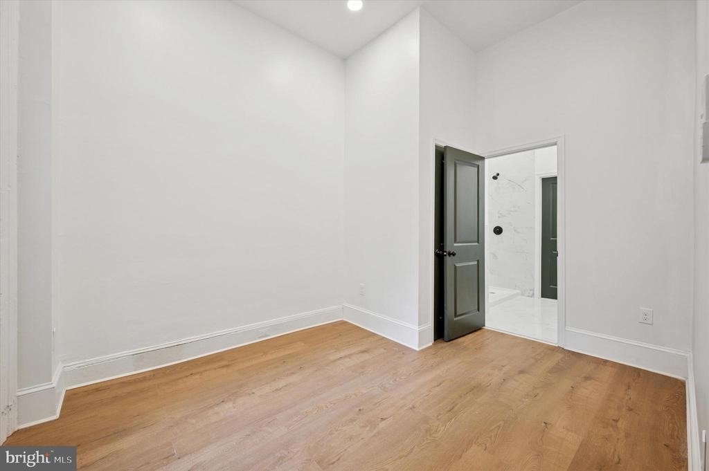 1637 W Girard Avenue - Photo 5