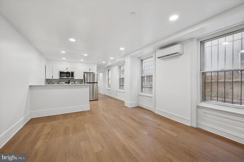 1637 W Girard Avenue - Photo 6