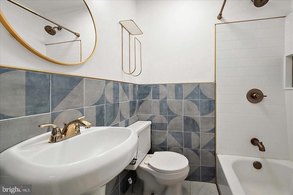 12 72nd Street - Photo 2