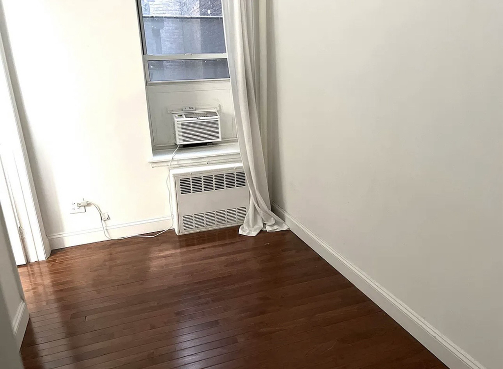 26 Gramercy Park South, Unit 2g - Photo 3