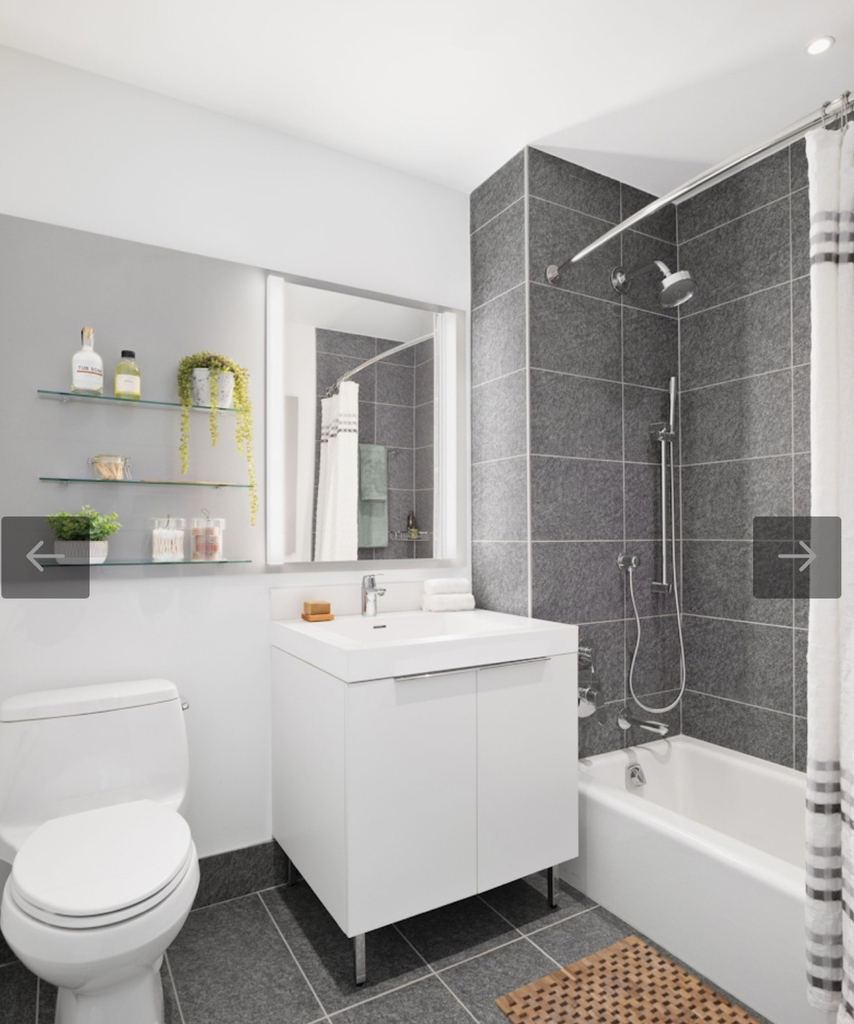 555 West 38th Street - Photo 4