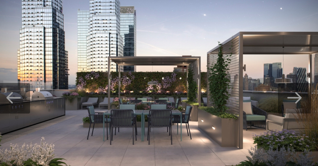 555 West 38th Street - Photo 10