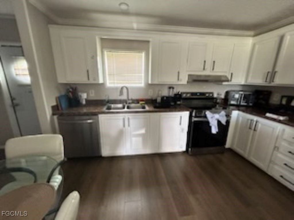 651 Hunting Club Avenue - Photo 1