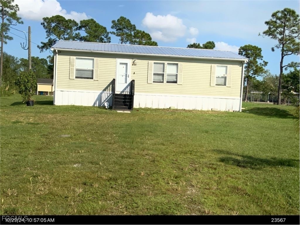 651 Hunting Club Avenue - Photo 0