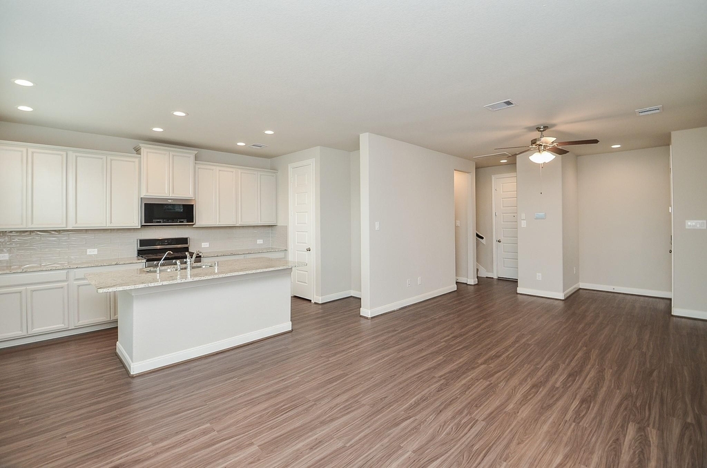 9821 Prairie Garden Lane - Photo 14