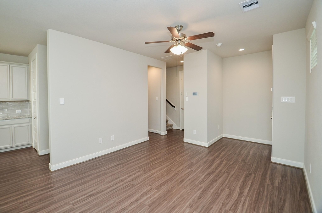 9821 Prairie Garden Lane - Photo 11