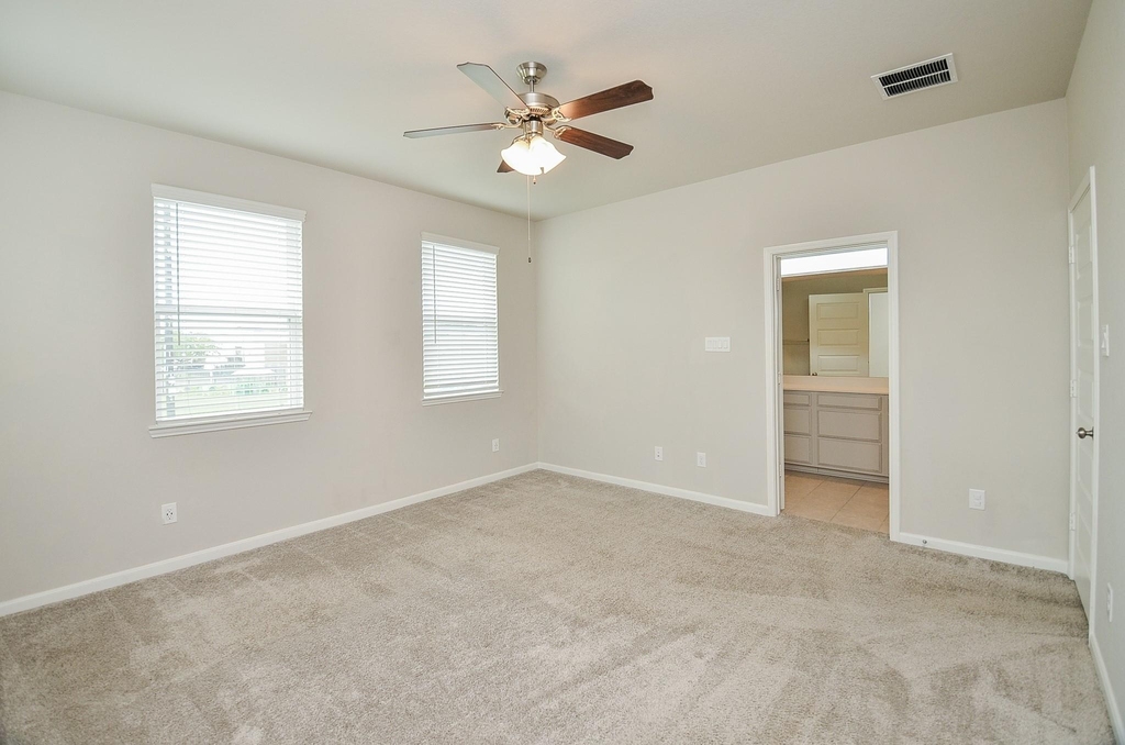 9821 Prairie Garden Lane - Photo 26