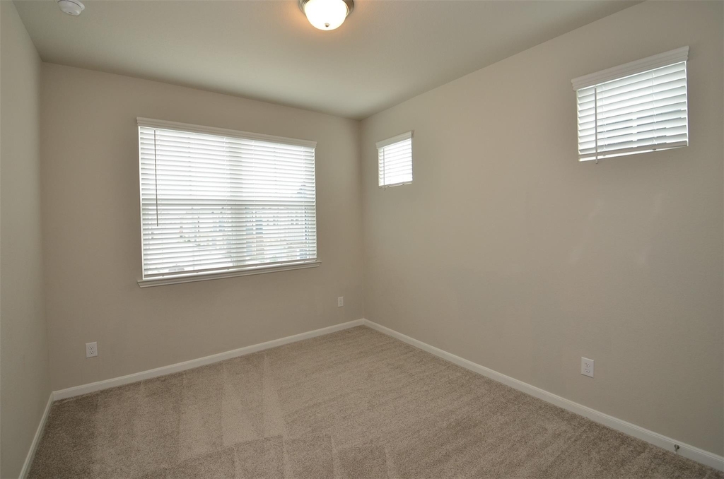 9821 Prairie Garden Lane - Photo 34
