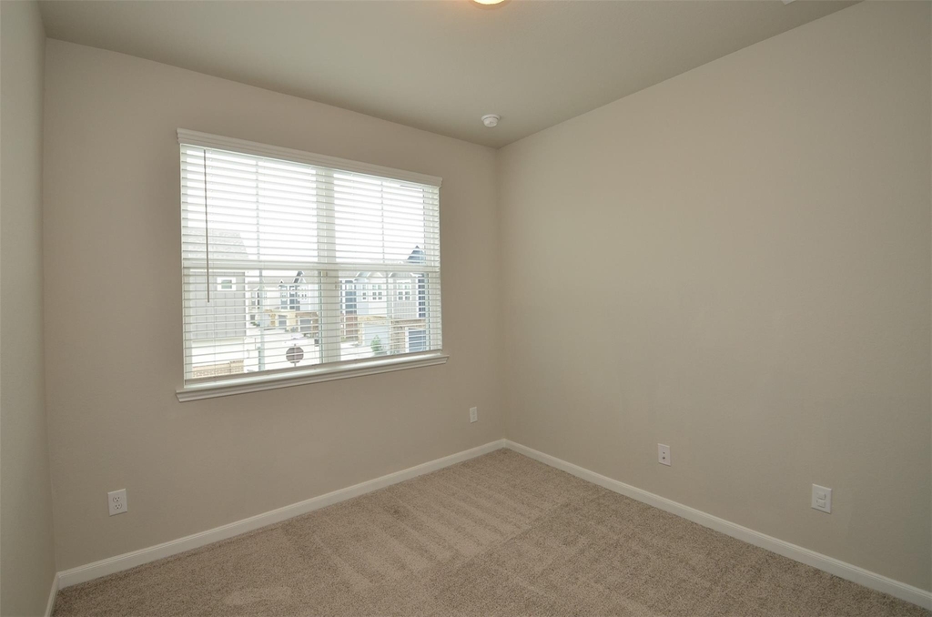 9821 Prairie Garden Lane - Photo 33