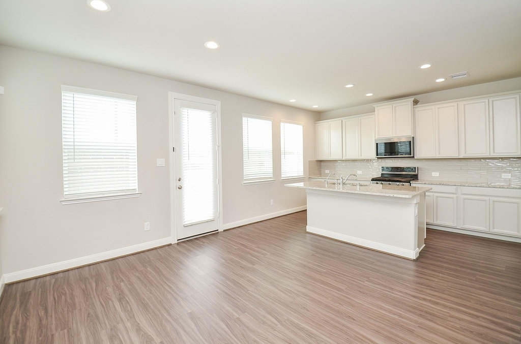 9821 Prairie Garden Lane - Photo 12
