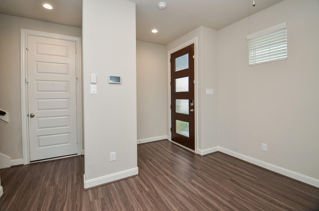 9821 Prairie Garden Lane - Photo 6