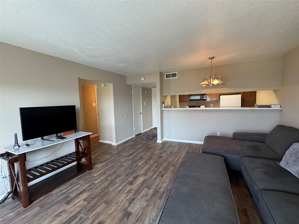2824 S Bartell Drive - Photo 3