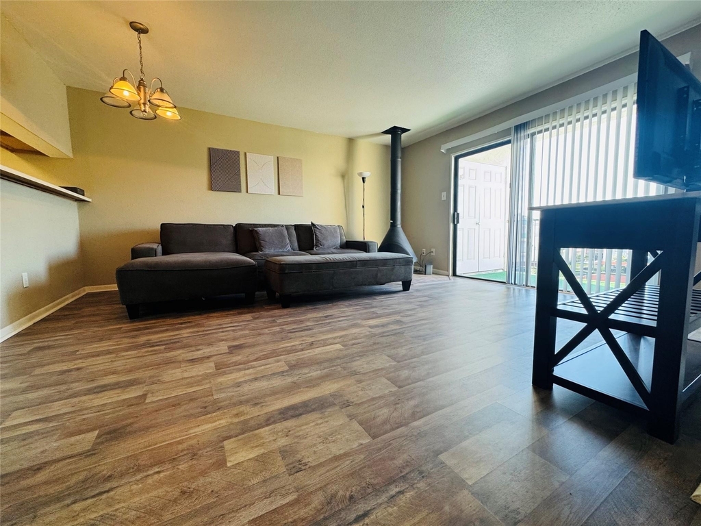 2824 S Bartell Drive - Photo 4