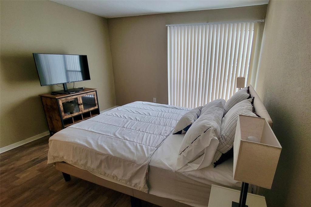2824 S Bartell Drive - Photo 5