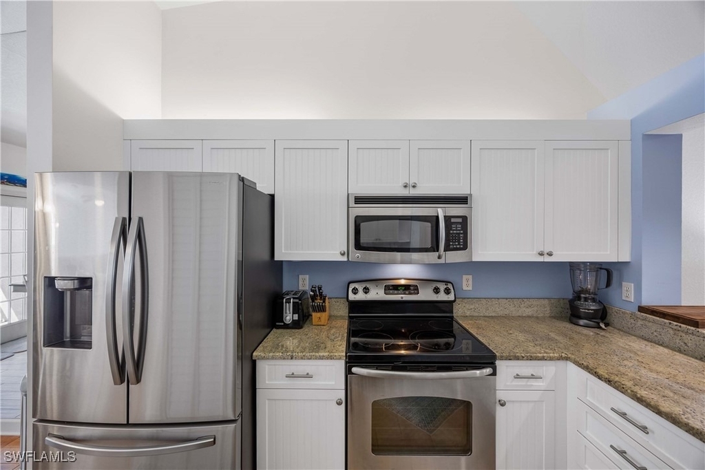 7050 Barrington Circle - Photo 15