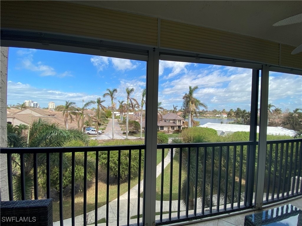 555 Park Shore Drive - Photo 25