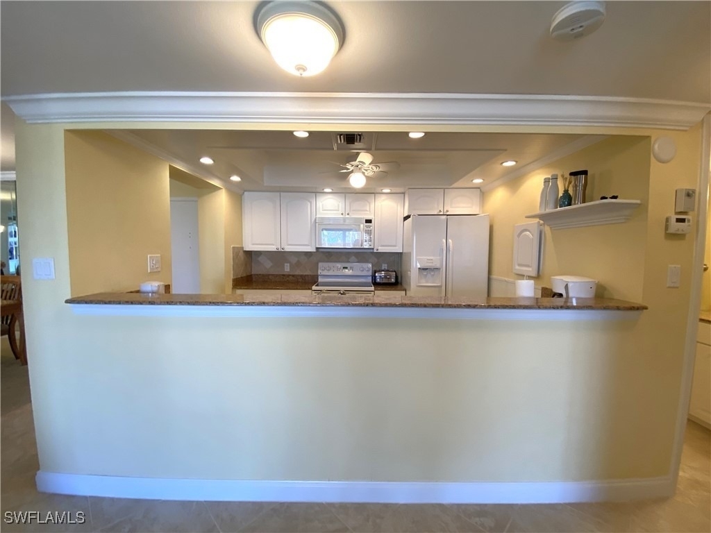 555 Park Shore Drive - Photo 15