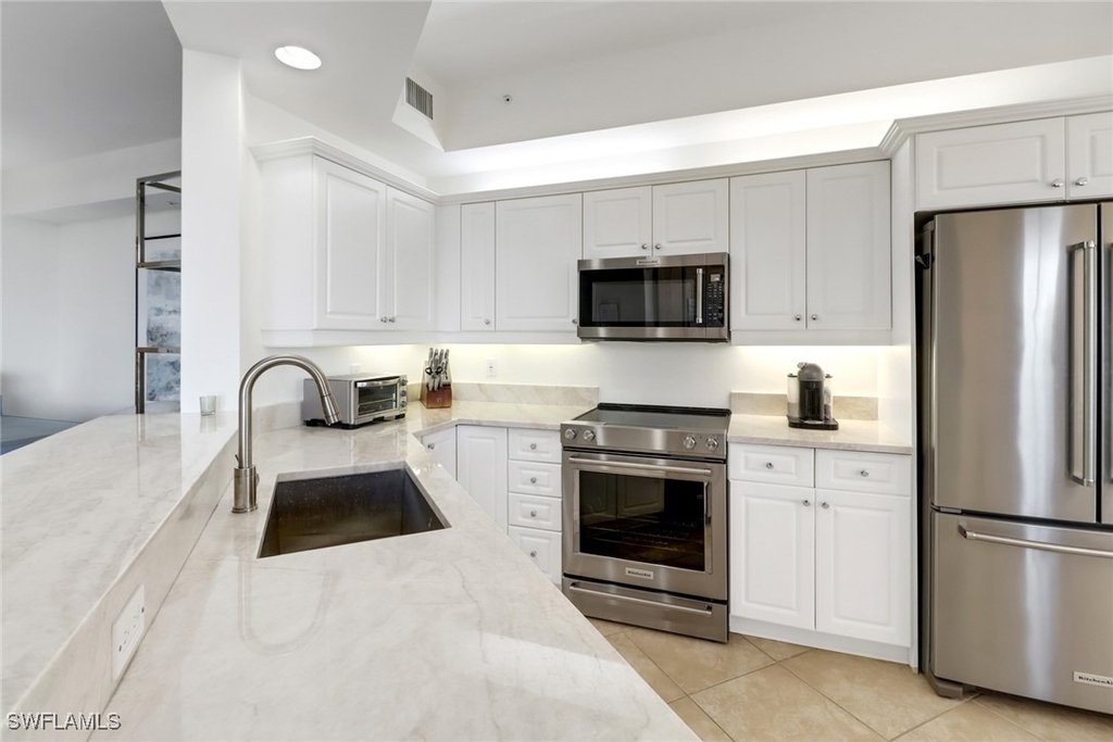 450 Bayfront Place - Photo 6
