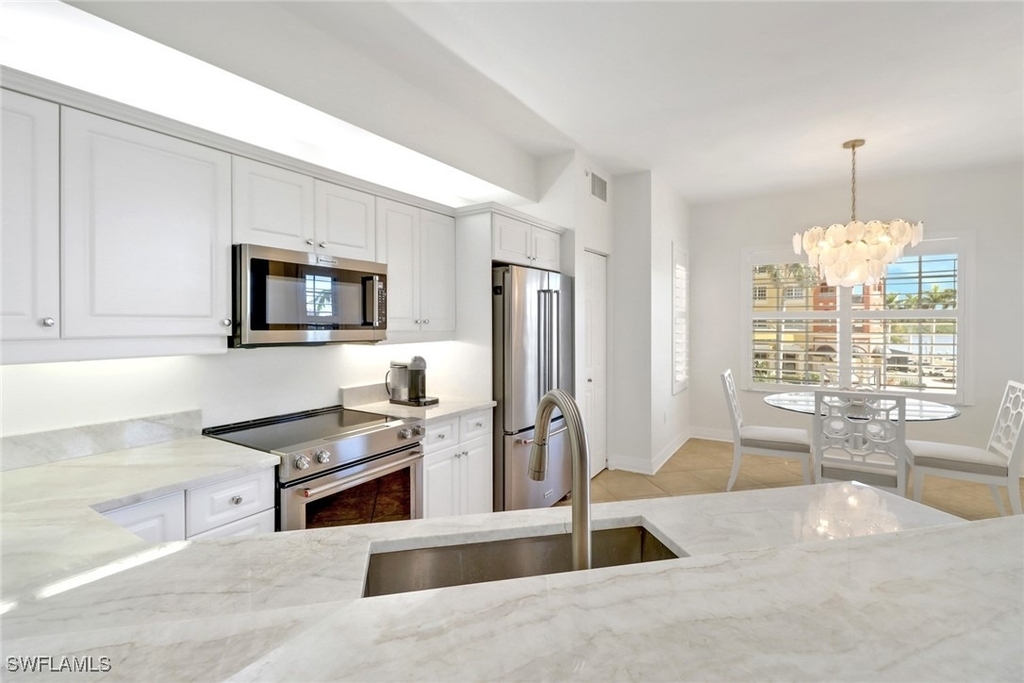 450 Bayfront Place - Photo 8