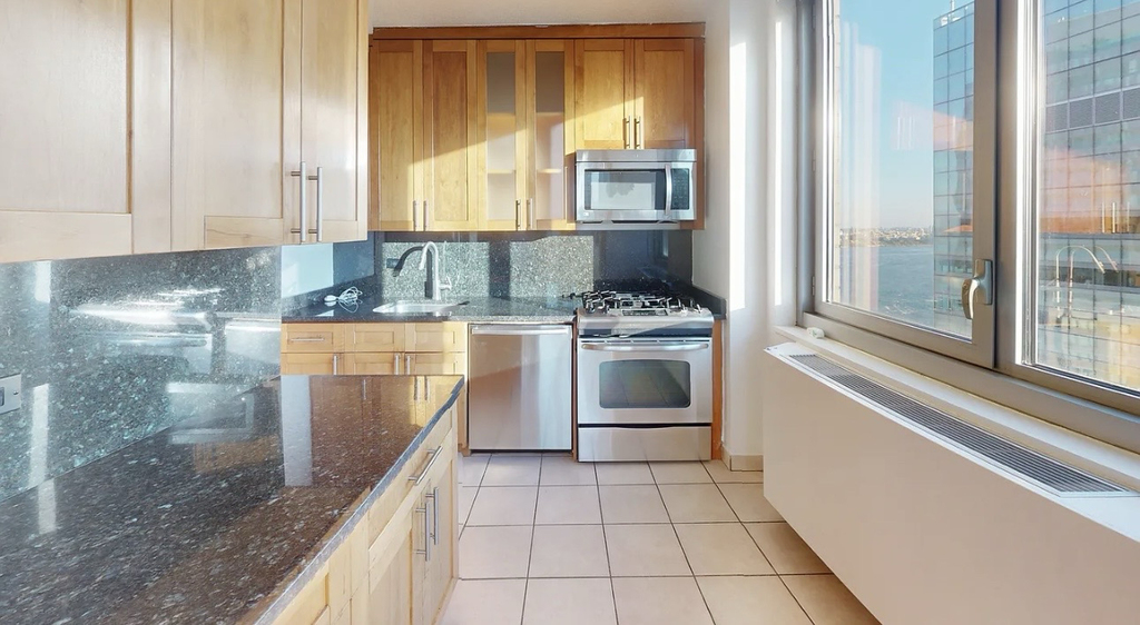 401 East 34th Street, Unit S33c - Photo 0