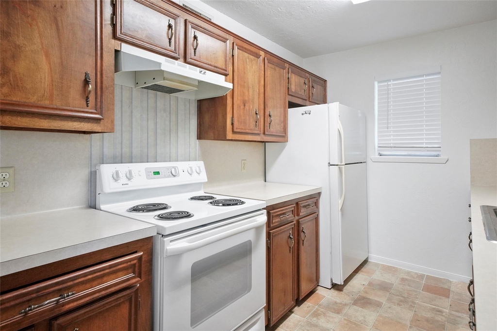 18121 Atkinson Lane - Photo 16