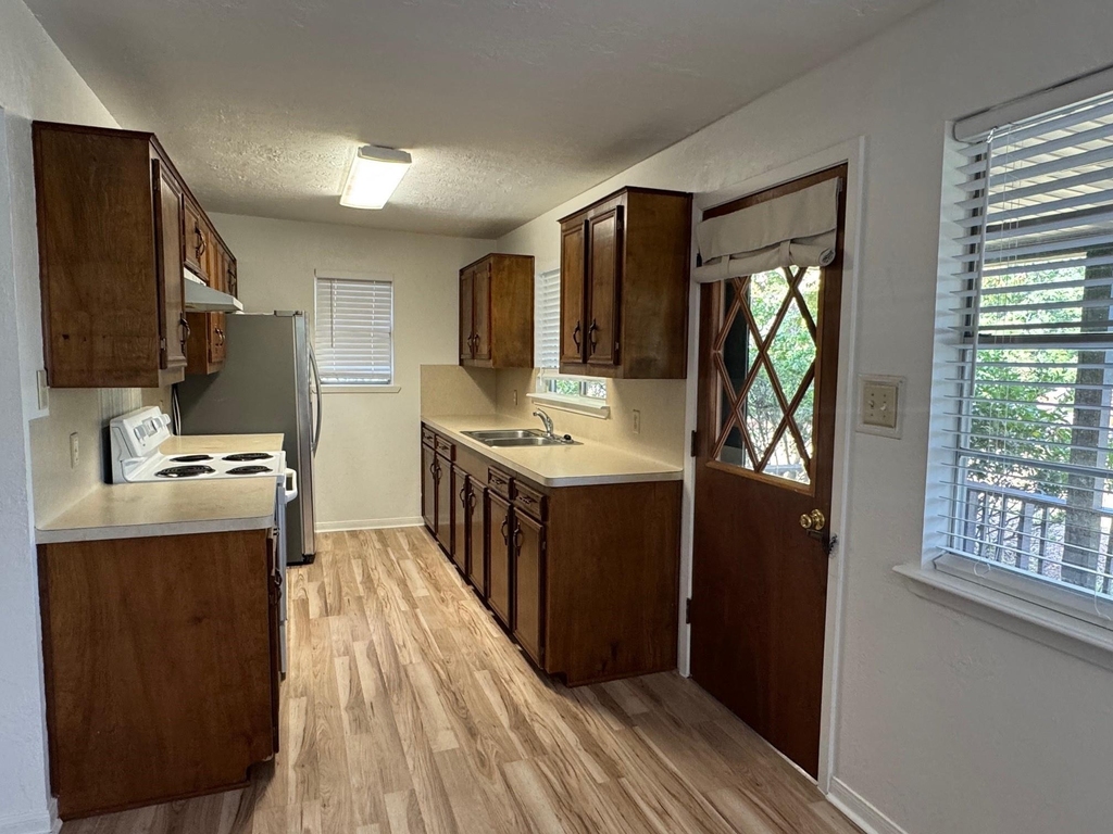 18121 Atkinson Lane - Photo 14