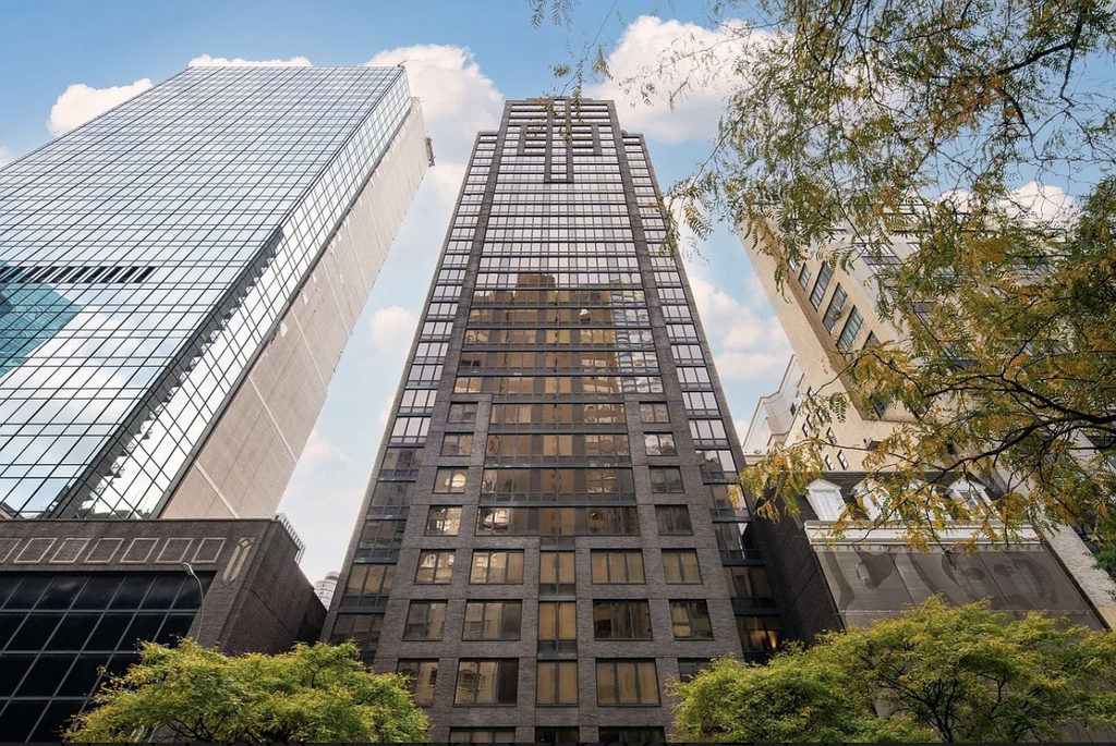 150 East 57th Street, Unit 22e - Photo 8