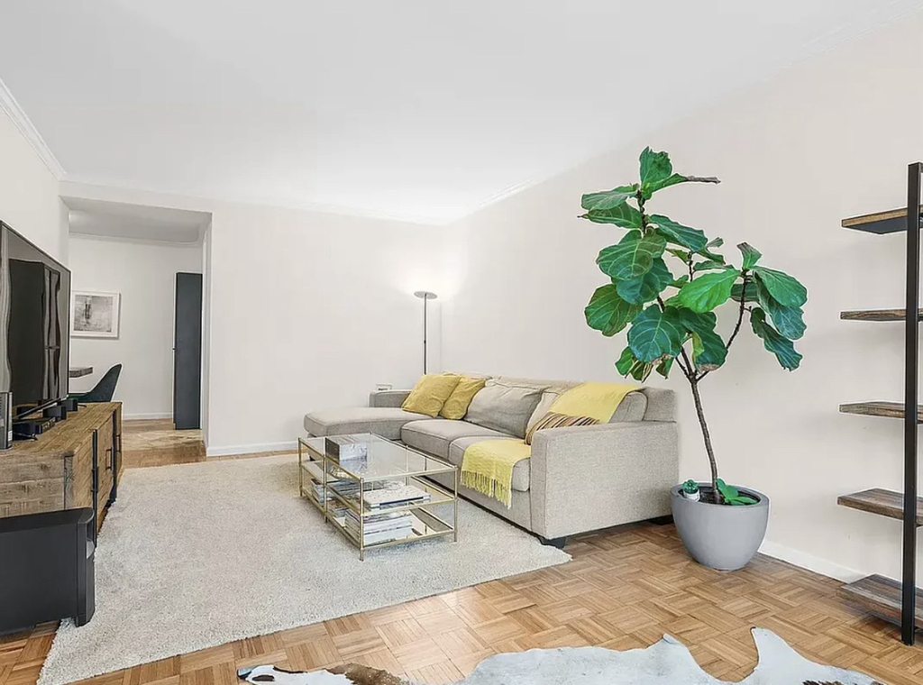 150 East 57th Street, Unit 22e - Photo 0