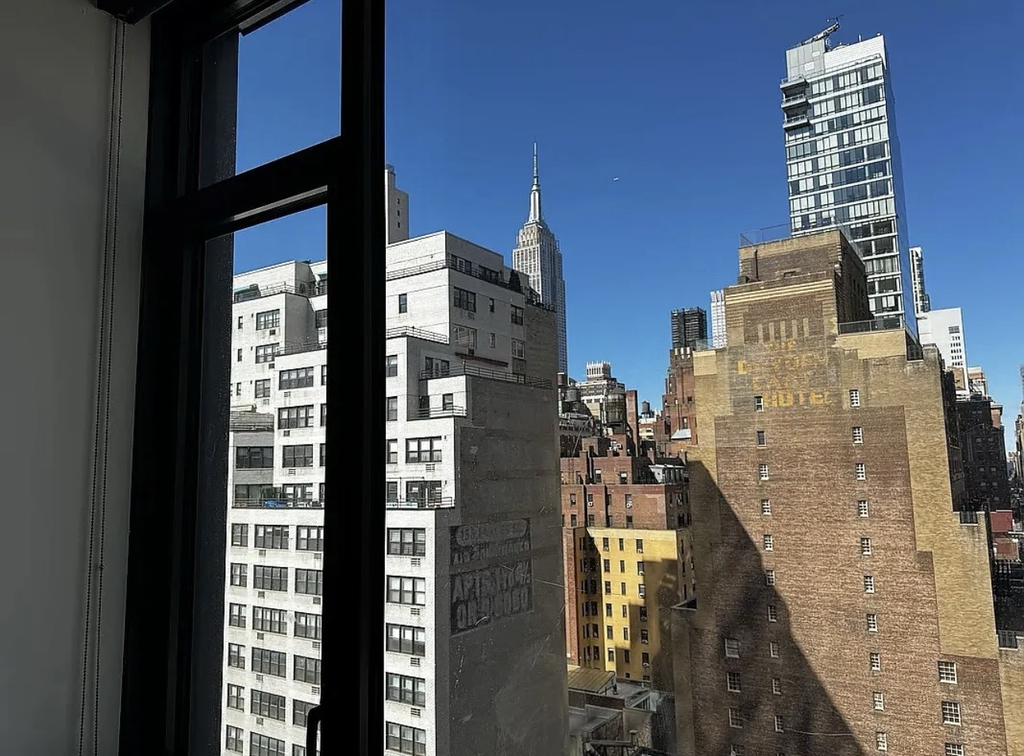 200-210 East 39th Street, Unit 15a - Photo 3