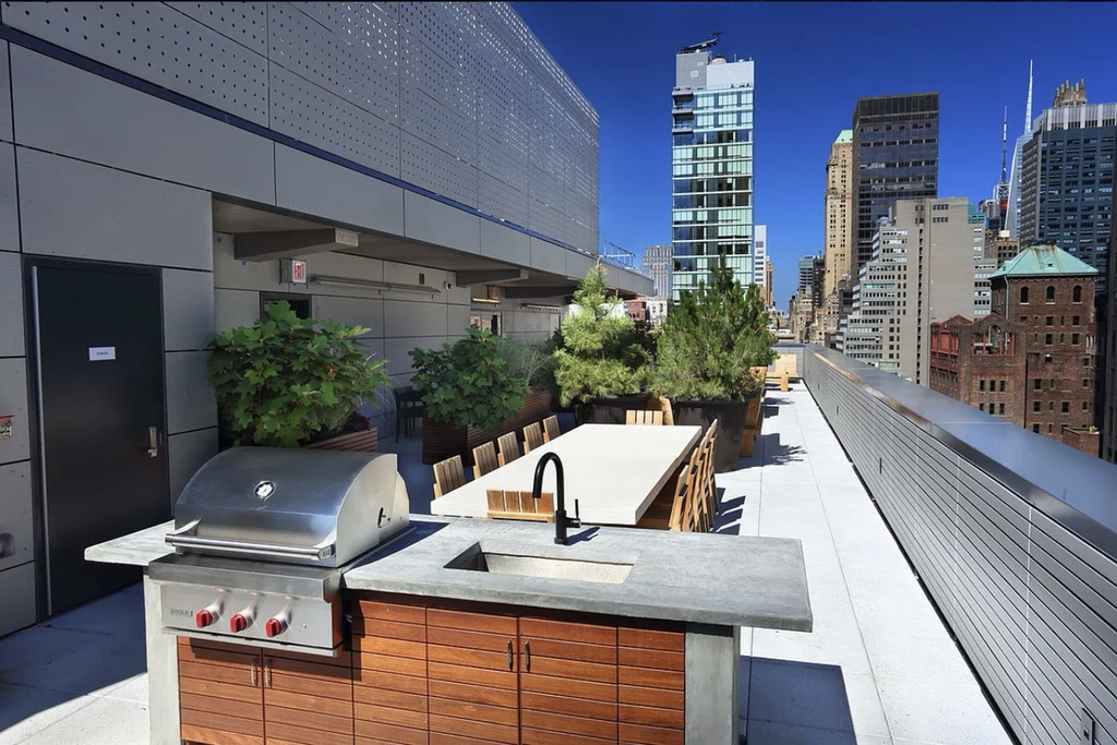 200-210 East 39th Street, Unit 15a - Photo 9