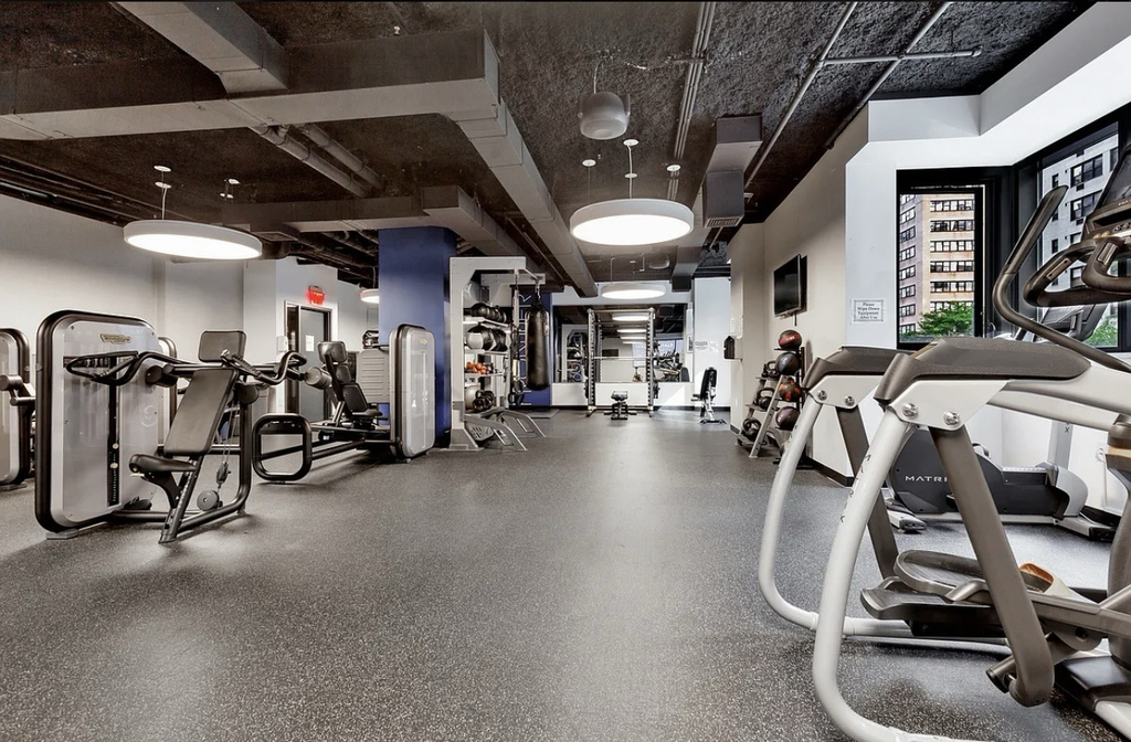 200-210 East 39th Street, Unit 15a - Photo 8