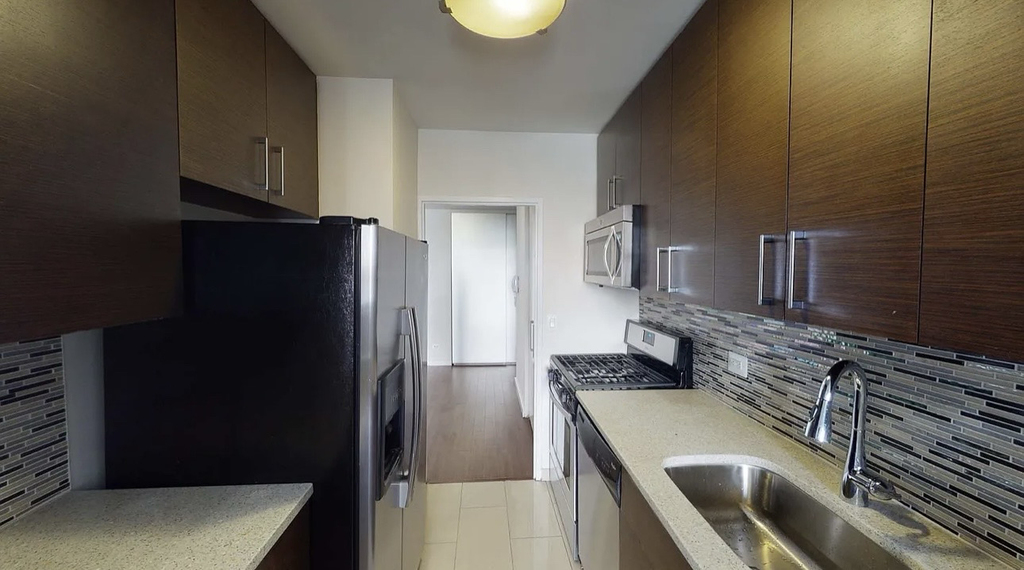401 East 34th Street, Unit N12a - Photo 2