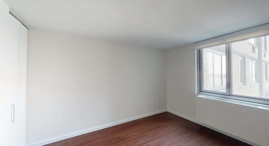 401 East 34th Street, Unit N12a - Photo 3