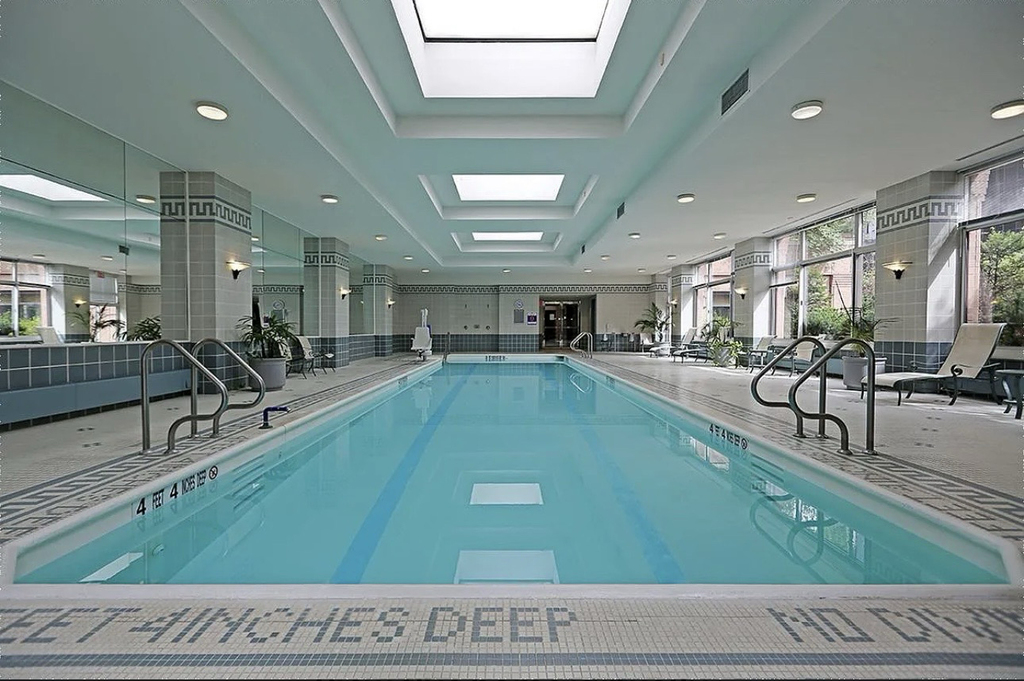 240 East 39th Street, Unit 7e - Photo 3