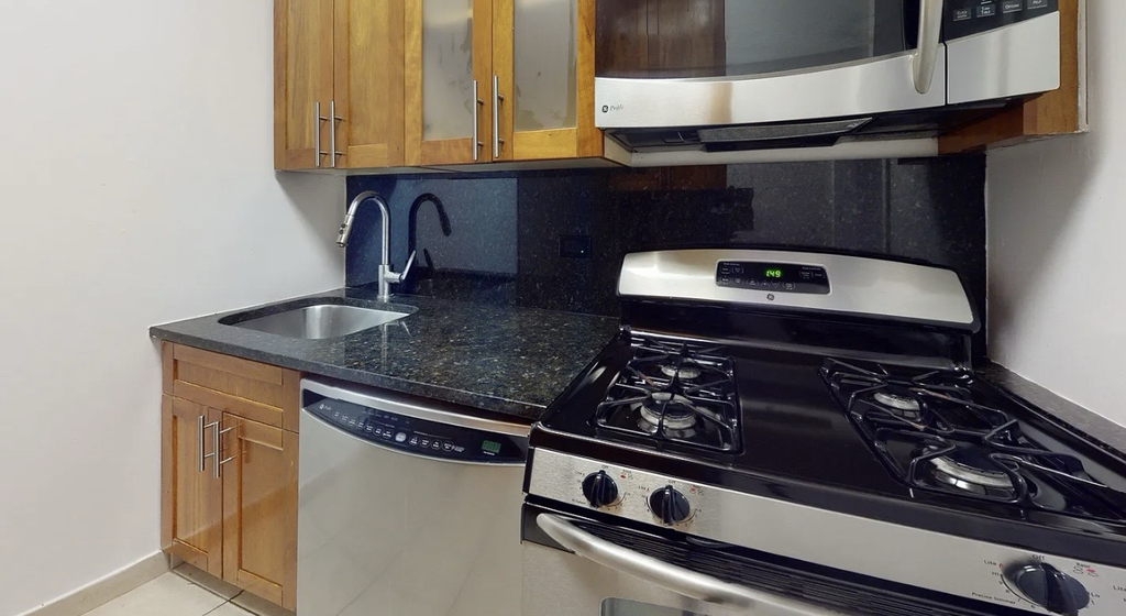 401 East 34th Street, Unit N15g - Photo 0